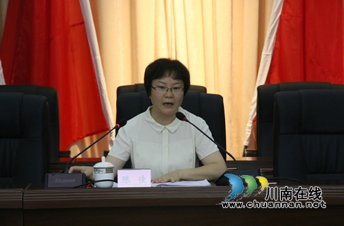 陈佳到泸县潮河镇宣讲省市县三级全会精神并督导扫黑除恶工作(图2) 陈佳到泸县潮河镇宣讲省市县三级全会精神并督导扫黑除恶工作(图2)