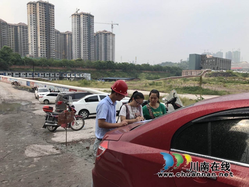 江阳区华阳街道龙驰社区开展建筑工地农民工工资支付情况摸排工作(图2)