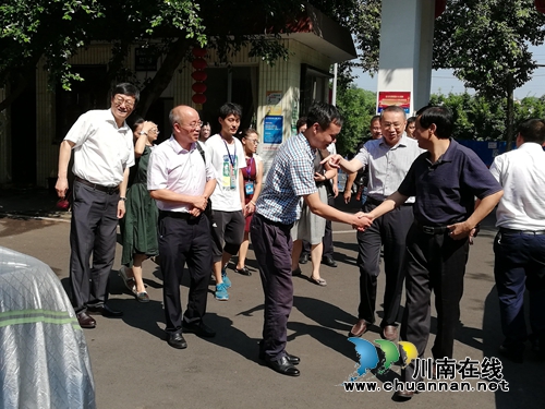 曹建国深入麻柳湾社区调研基层依法治理工作(图3)