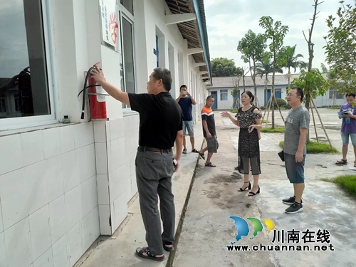 宜宾南溪区长兴镇人大开展校园安全检查&nbsp;确保“零隐患”迎开学季(图4)