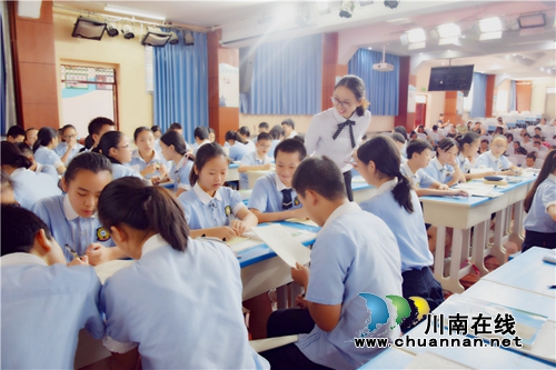 泸州十八中开展2018年秋期中小学联合教研活动(图8) 泸州十八中开展2018年秋期中小学联合教研活动(图8)