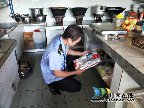 合江县合江镇开展景区食品安全专项整治(图1)