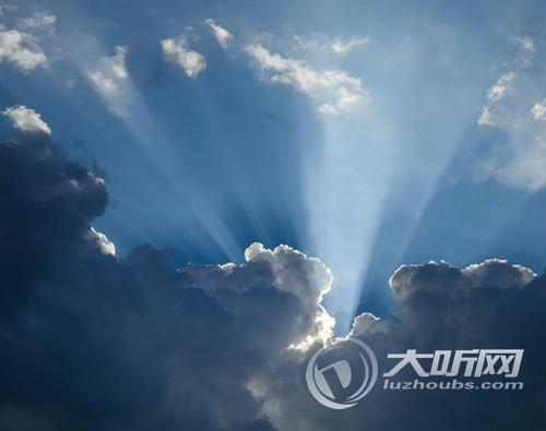 叙永水尾镇上空惊险天文奇观&nbsp;持续约50分钟(图2)