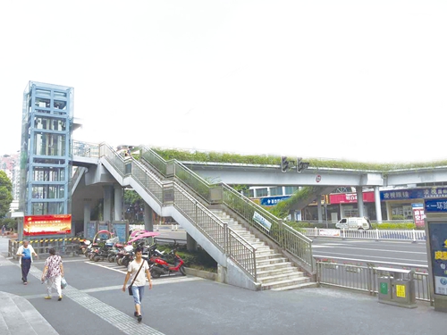 泸州：上天入地行有道&nbsp;人车分流促通达(图2)