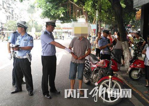 喝早餐喝“早酒”&nbsp;内江隆昌小伙开摩托遭逮了(图1)