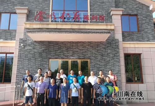 龙马潭区城管局组织退伍军人开展庆“八一”活动(图1)