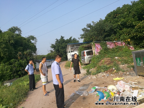 江阳区张坝街道乱倒垃圾困扰邻里&nbsp;社区调解再续和睦(图1)