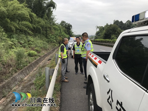 四川高速交警六大队联合一路三方开展“防事故、保平安”专项整治行动(图3)