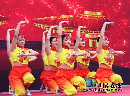 龙马潭举行扫黑除恶演出&nbsp;营造全民参与氛围(图3)