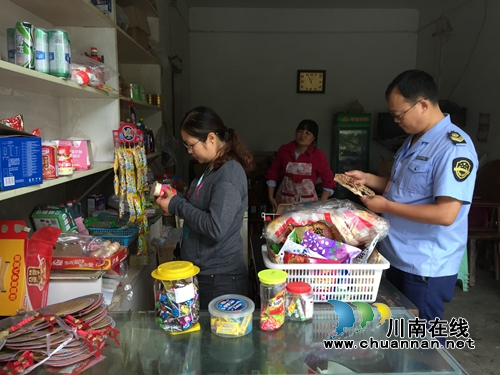 合江县合江镇开展农村食品市场专项整治(图3)