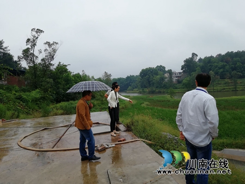 泸县审计局到百和镇开展百和镇前任党委书记离任审计检查(图1)