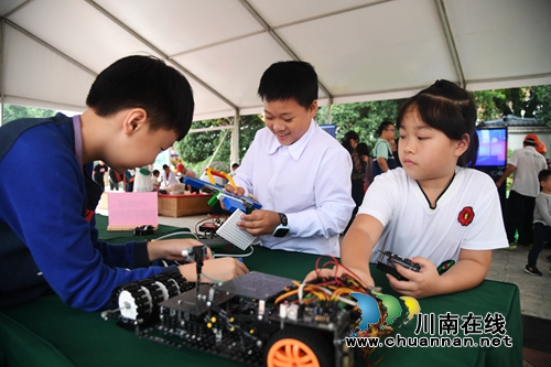 泸州：“科普盛宴”让娃娃们耍嗨了！(图12)