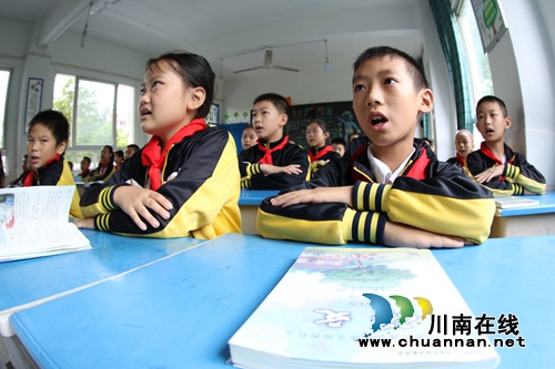 龙马潭区开展第21届全国推广普通话宣传活动(图4)