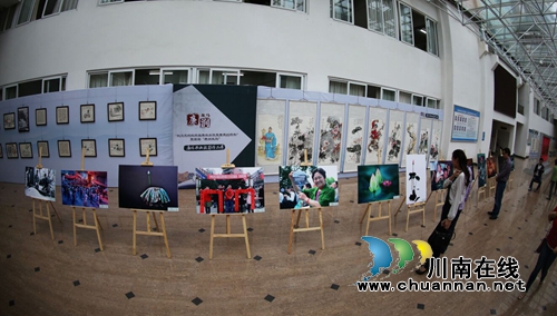 泸州龙马潭：廉洁书画摄影作品展迎“双节”(图1)