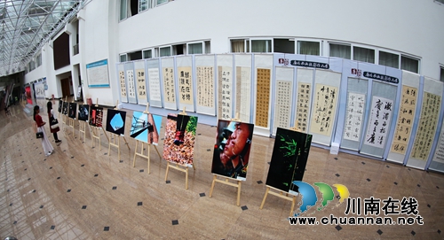 泸州龙马潭：廉洁书画摄影作品展迎“双节”(图10)