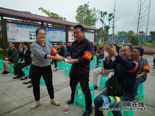 龙马潭区石洞街道:扬正气晒家风,这个中秋有意思(图6) 龙马潭区石洞街道:扬正气晒家风,这个中秋有意思(图6)