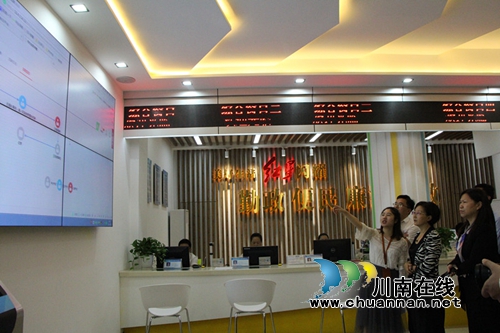 合江县政务服务考察团到龙马潭区红星街道考察最佳政务服务工作(图3)