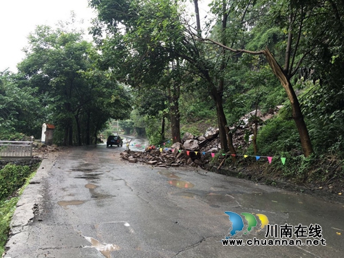 宜宾筠连交警大队深入开展道路交通安全隐患排查(图1)