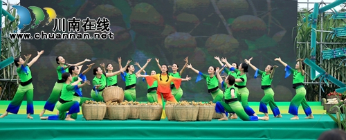 江阳干部群众欢庆首个中国农民丰收节(图4)