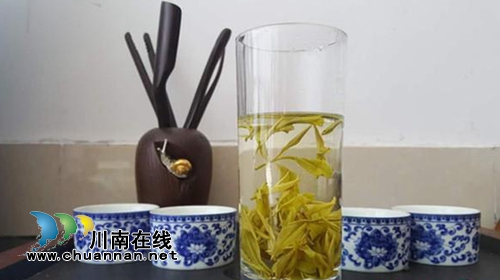 徐潋:简评官国柱作品《那溪那山那茶》承载的文化价值(图1) 徐潋:简评官国柱作品《那溪那山那茶》承载的文化价值(图1)