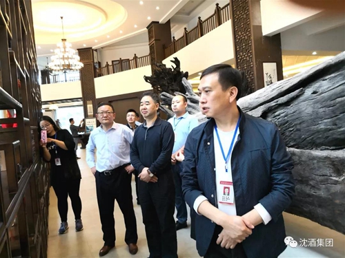 省冶金地勘局党委副书记夏廷高赞赏沈酒集团(图2)