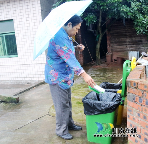 龙马潭开展垃圾分类我先行志愿者服务活动(图3)