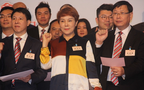 香港工商总会换届&nbsp;川籍港商唐安英任会董会会长(图7)