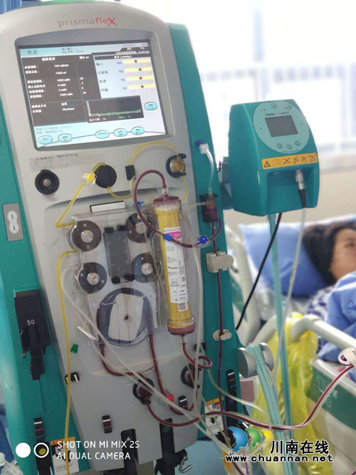 泸州市人医成功抢救一名多器官衰竭产妇(图1) 泸州市人医成功抢救一名多器官衰竭产妇(图1)