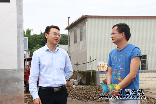 泸县司法局到潮河镇开展“七五”普法中期工作督查(图2)