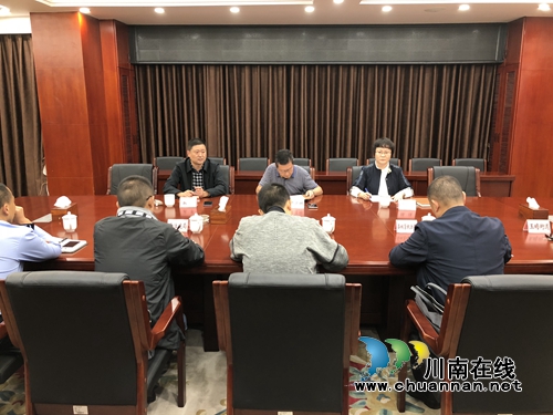 颜习林率队调研创文期间泸县城市秩序管理工作(图1)