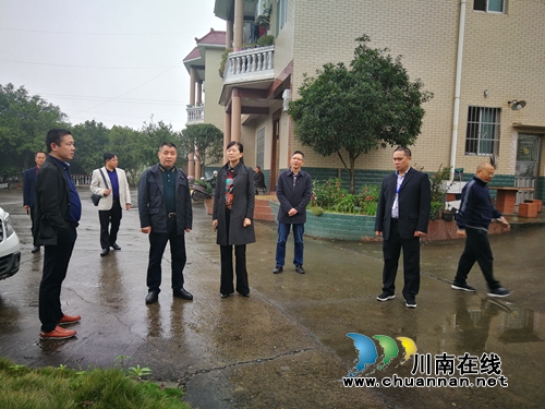 泸县政协主席李镇率队调研泸县生活垃圾分类工作(图1)