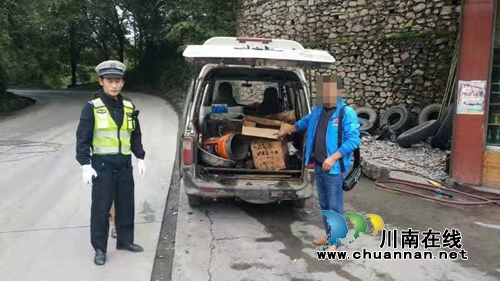 宜宾筠连交警大队持续深入开展农村面包车专项治理工作(图1)