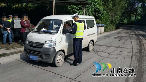 宜宾筠连交警大队持续深入开展农村面包车专项治理工作(图2)