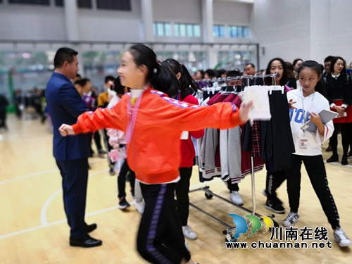 今天遴选我做主！泸州十二中举行遴选校服供应商现场会(图1)