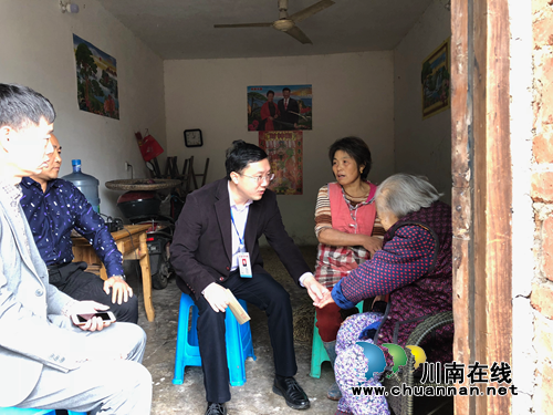 泸县百和镇开展重阳节慰问活动(图1)