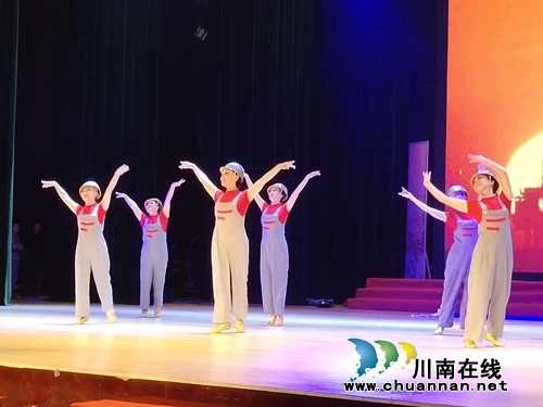 不忘初心！泸州市老年大学举办主题文艺汇演(图4)