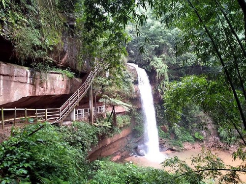 重阳登高赤水戈千崖，体验步步惊心7D玻璃桥(图4)