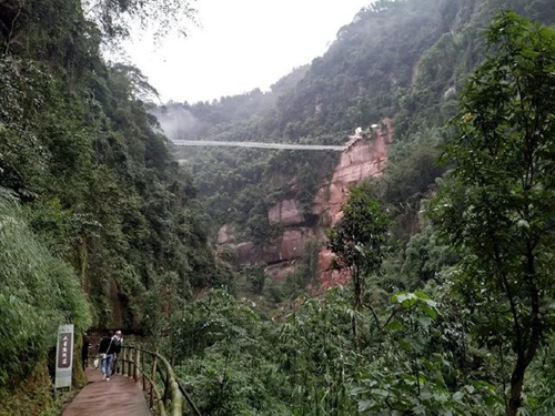 重阳登高赤水戈千崖，体验步步惊心7D玻璃桥(图5)