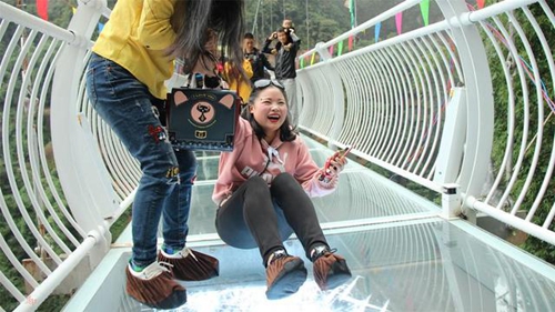 重阳登高赤水戈千崖，体验步步惊心7D玻璃桥(图9)