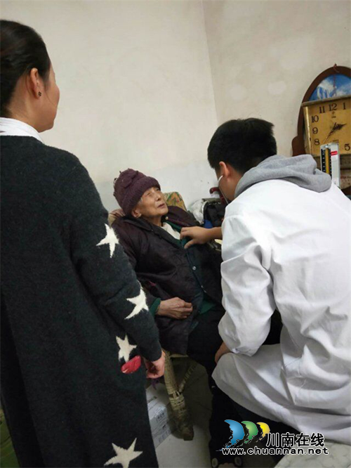 纳溪区卫计系统重阳敬老送关爱(图4)