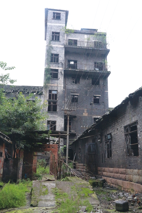 泸州市电池厂：细数断瓦残垣中的印记(图3)