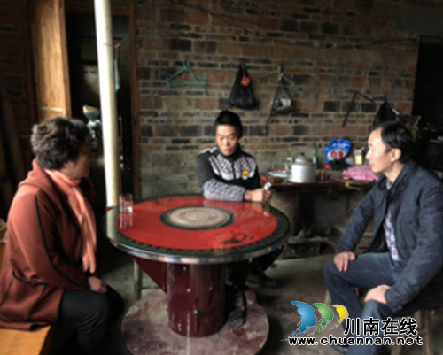 为脱贫献爱&nbsp;为致富助力——泸州市人民医院2018年度“扶贫日”系列活动(图3)