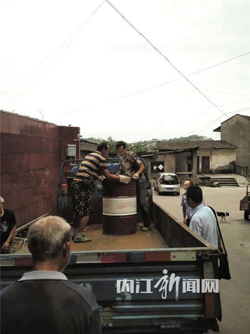 内江：出租房私存汽柴油&nbsp;民警巡查及时排险(图3)