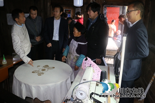 泸州高新区苗乡督促对标对点推进脱贫攻坚工作(图4) 泸州高新区苗乡督促对标对点推进脱贫攻坚工作(图4)