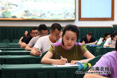 学深学细悟深悟透&nbsp;泸州全覆盖宣传《监察法》(图4)