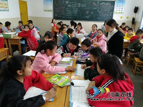 纳溪区天仙镇学校校本研修与国培整合促进教师提升(图1)