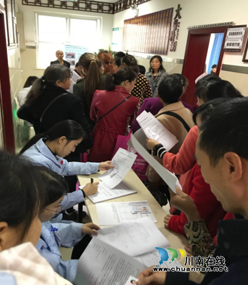 龙马潭区特兴街道：关爱妇女健康&nbsp;免费开展“两癌筛查”(图1)