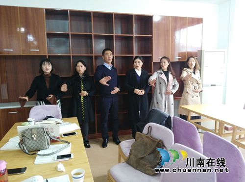 宜宾翠屏区：品《诗》传经典，翠屏在吟诵(图2)