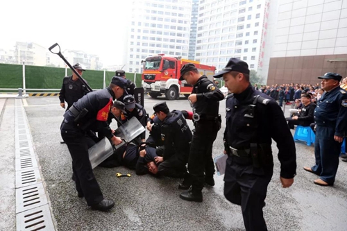防暴处突&nbsp;西南医大中医院上演“空中救援”(图24)