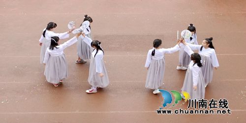 泸县六中举行第一届体育节暨第四十一届学生田径运动会(图3)